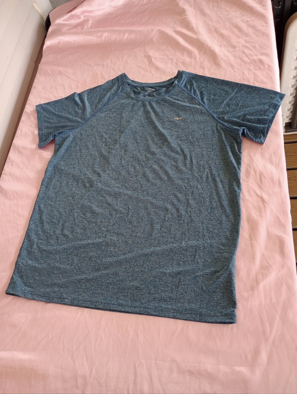 Men's Athletic T-shirt Sz. Medium